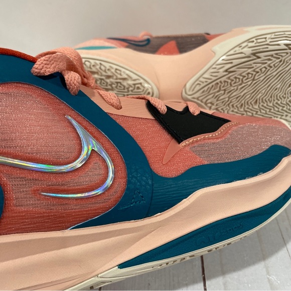 New Nike Kyrie Low 5 Pink Blue Green DJ6012-800 Men’s Size 9 Shoes Basketball - Picture 8 of 12